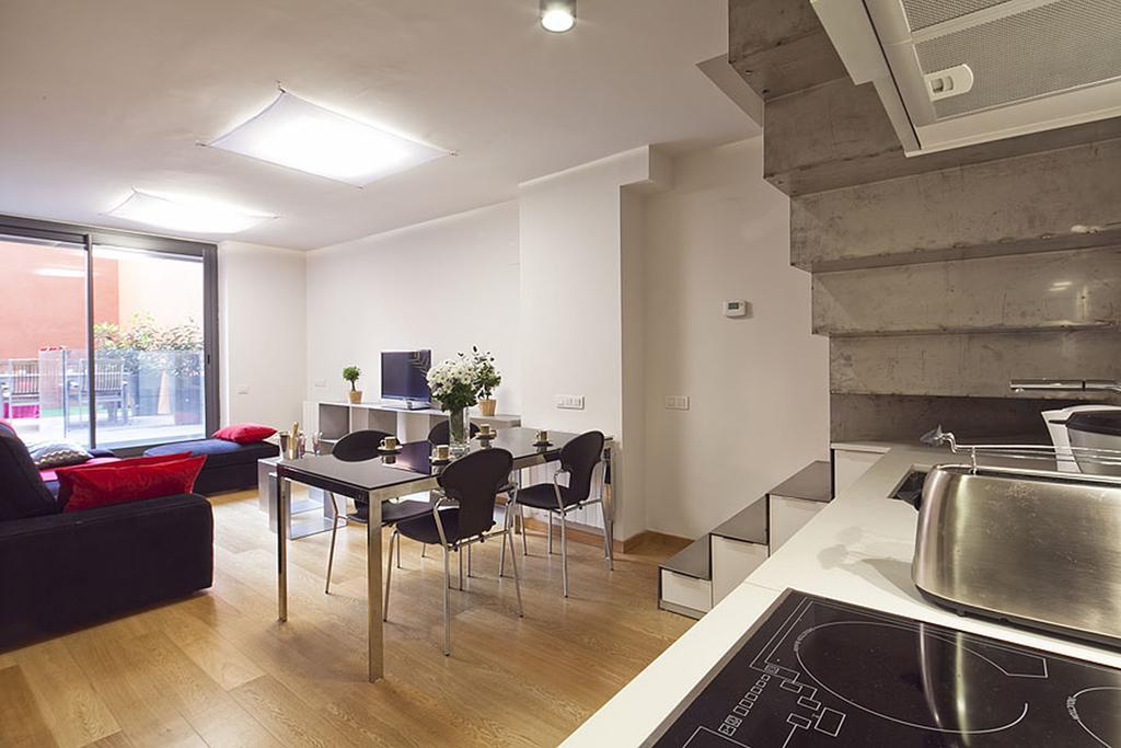 Apartment Barcelona Rentals - Pool Terrace In City Center Екстериор снимка