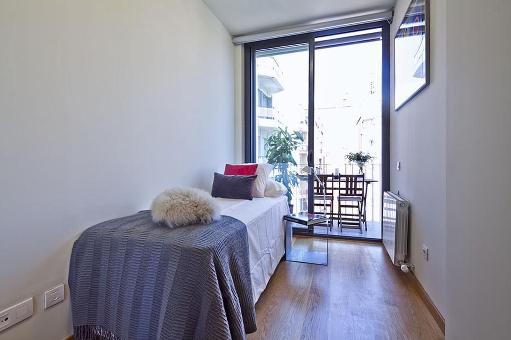 Apartment Barcelona Rentals - Pool Terrace In City Center Екстериор снимка